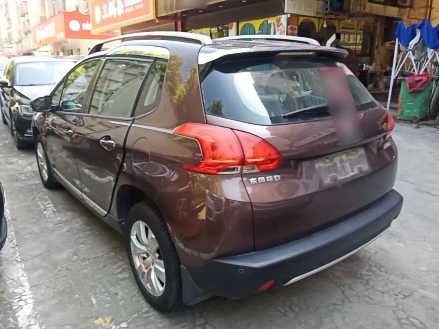 Peugeot 2008 2014 1.6L Manual Fashion Edition — миниатюра 4