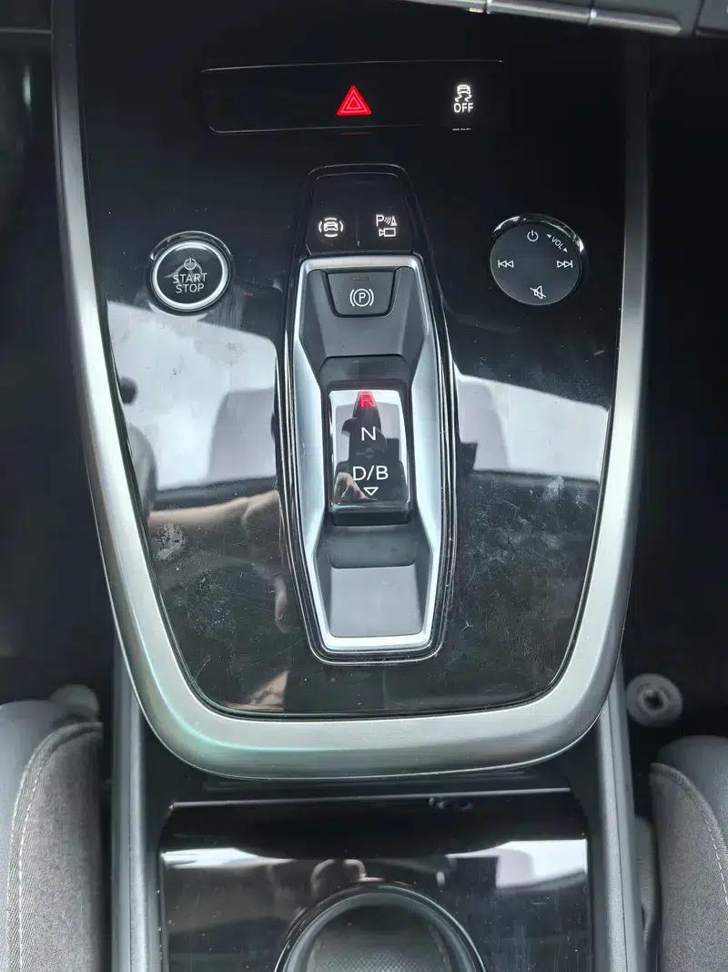 Audi Q4 e-tron 2023 Model 40 e-tron Adventure Edition — миниатюра 17