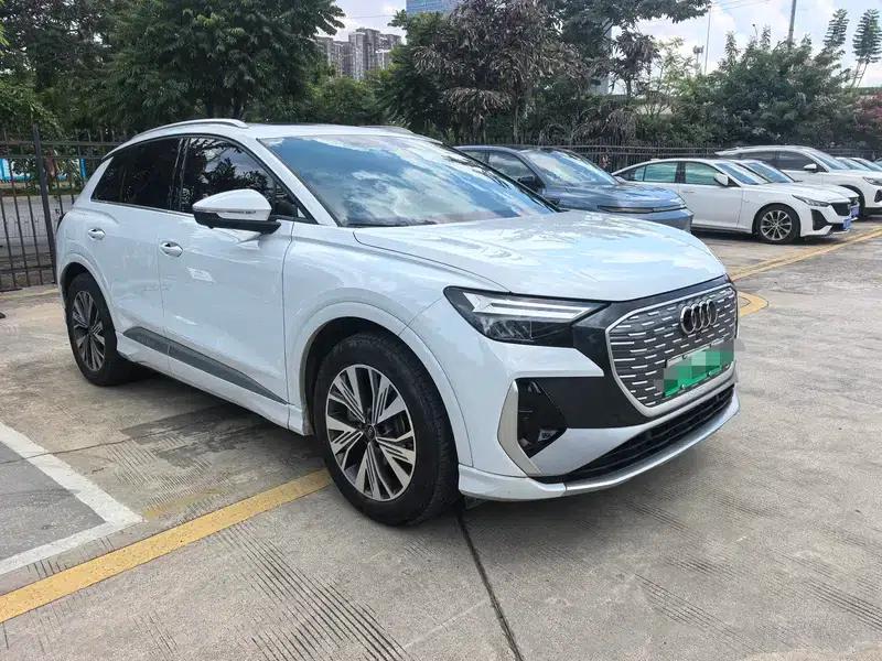 Audi Q4 e-tron 2023 Model 40 e-tron Adventure Edition — миниатюра 3