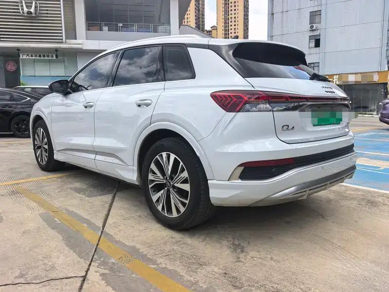 Audi Q4 e-tron 2023 Model 40 e-tron Adventure Edition — миниатюра 4