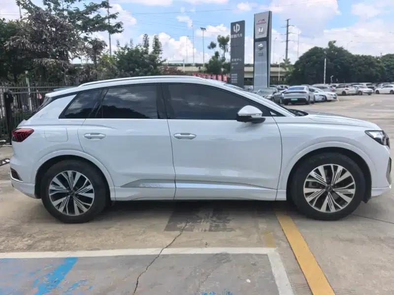 Audi Q4 e-tron 2023 Model 40 e-tron Adventure Edition — миниатюра 7