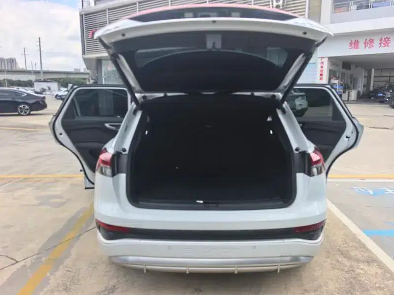 Audi Q4 e-tron 2023 Model 40 e-tron Adventure Edition — миниатюра 9