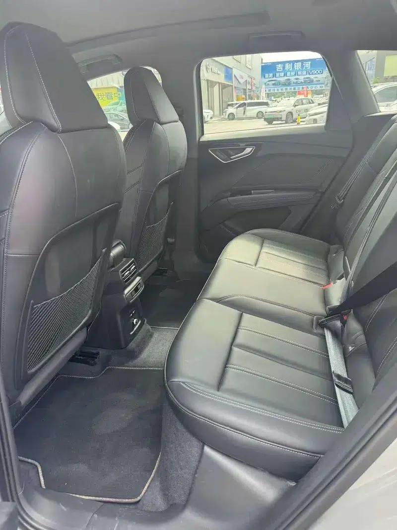 Audi Q4 e-tron 2024 Model 40 e-tron Adventure Edition — миниатюра 13