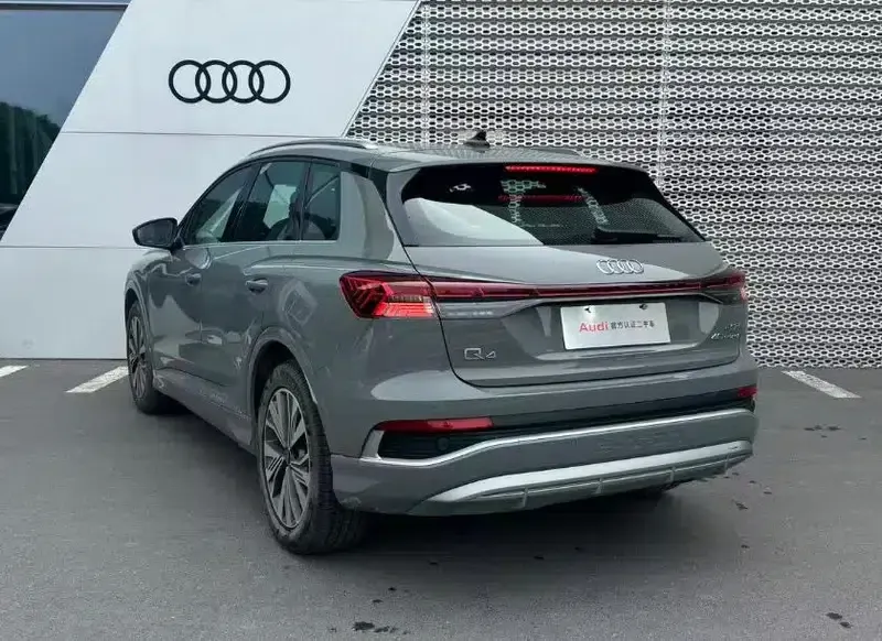 Audi Q4 e-tron 2024 Model 40 e-tron Adventure Edition — миниатюра 5