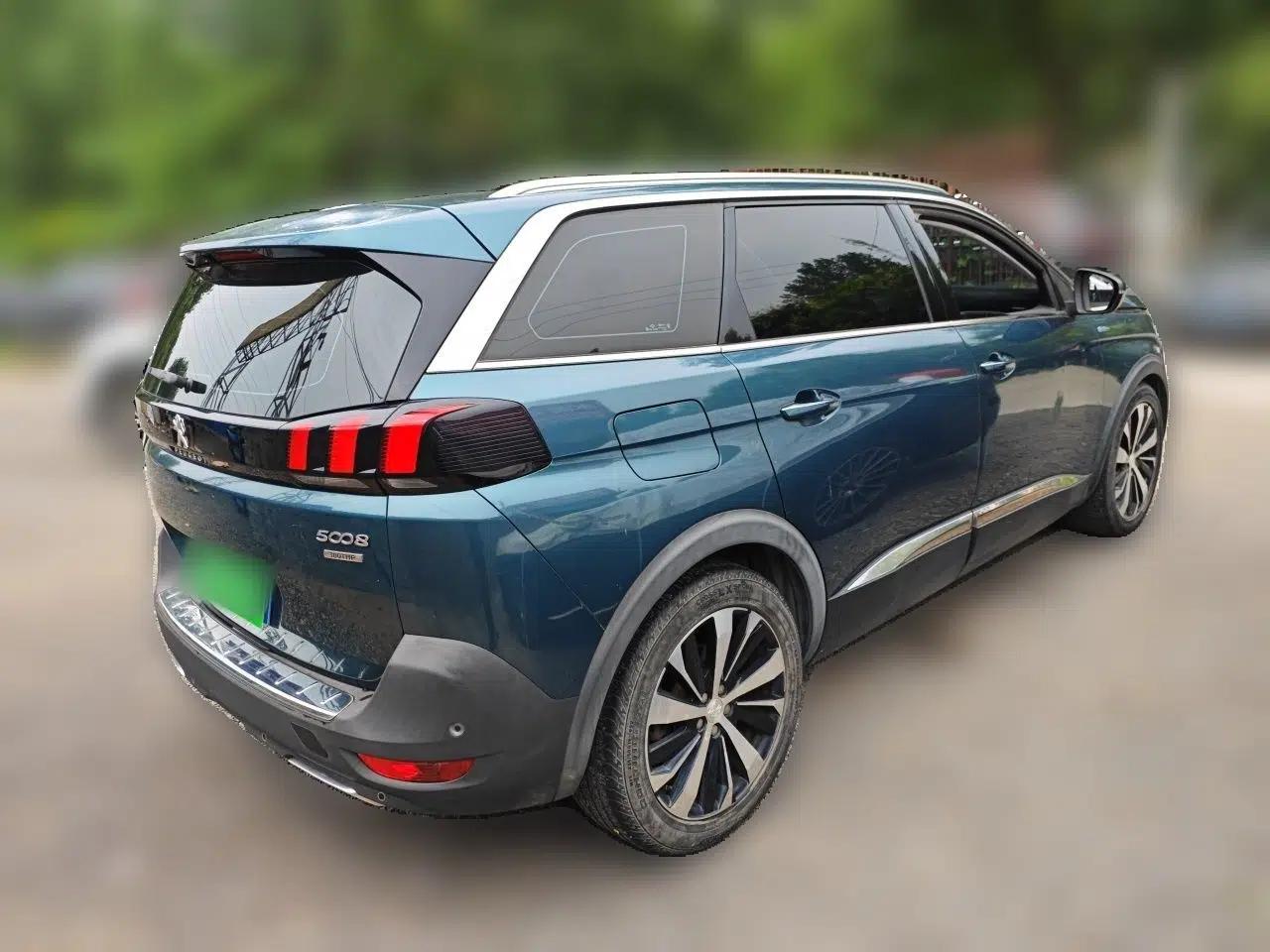 Peugeot 5008 2017 380THP 7-Seater Luxury Edition — миниатюра 6