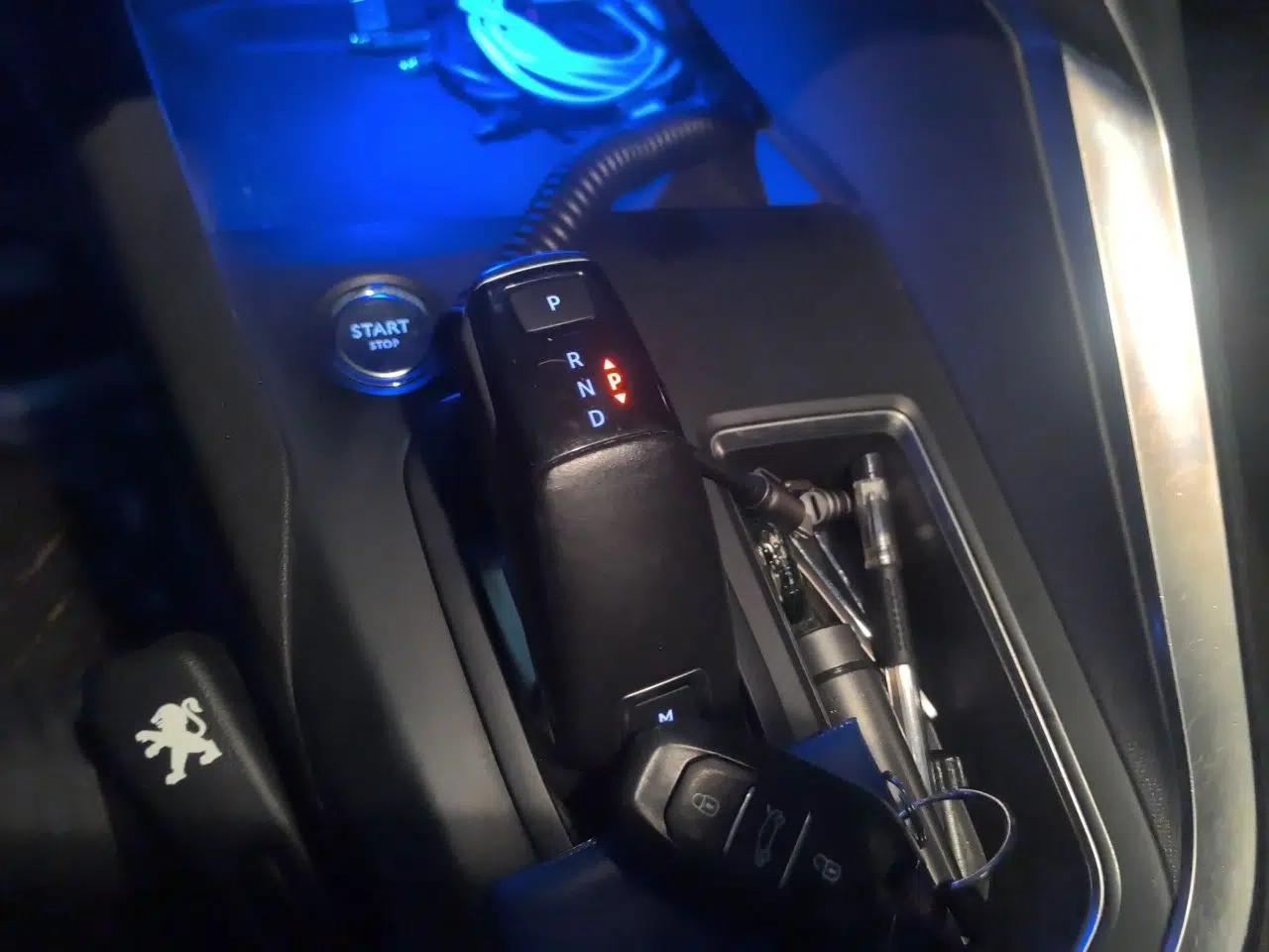 Peugeot 5008 2017 380THP 7-Seater Elite Edition — миниатюра 14