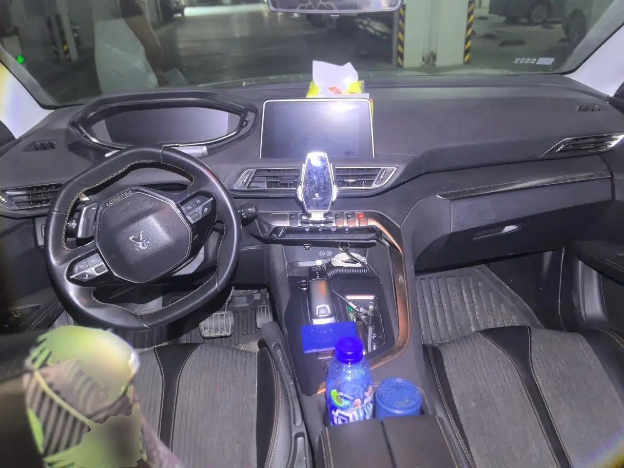 Peugeot 5008 2017 380THP 7-Seater Elite Edition — миниатюра 9