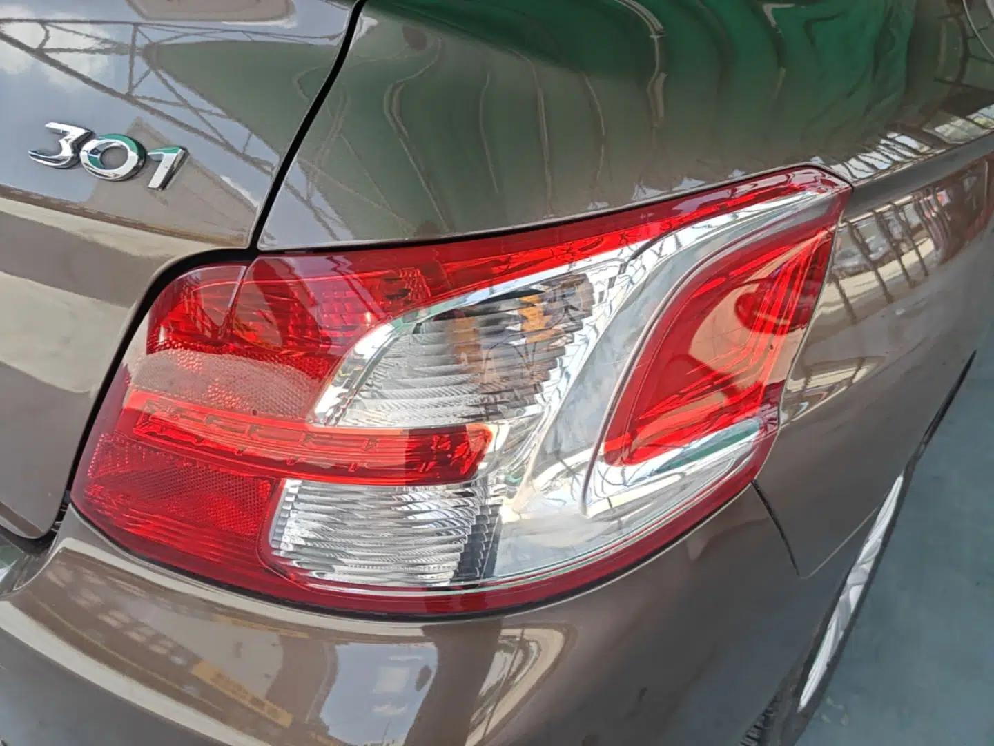 Peugeot 301 2014 1.6L Automatic Comfort Edition — миниатюра 9