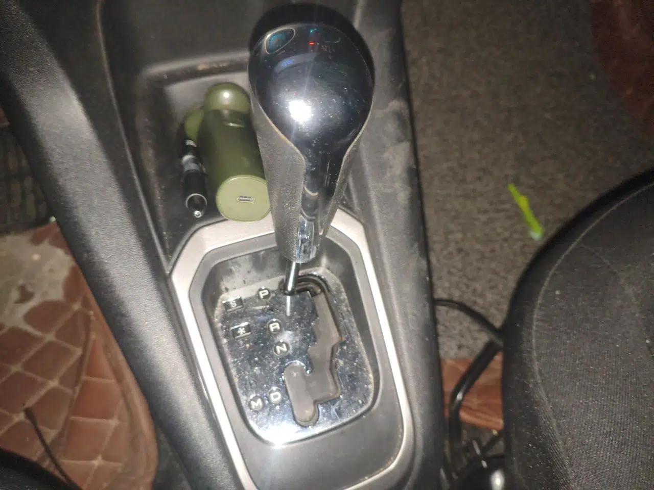 Peugeot 301 2014 1.6L Automatic Comfort Edition — миниатюра 14