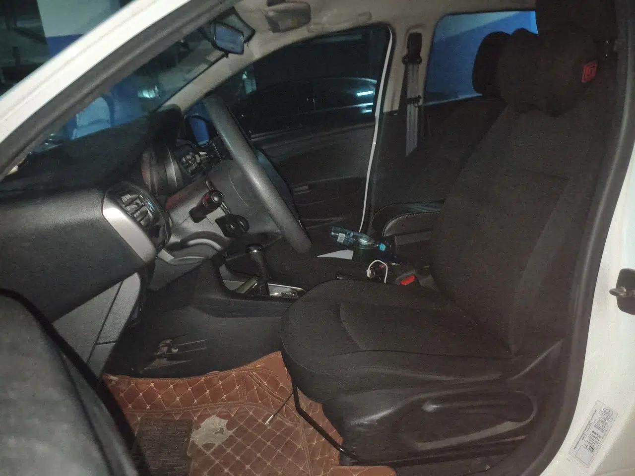 Peugeot 301 2014 1.6L Automatic Comfort Edition — миниатюра 15