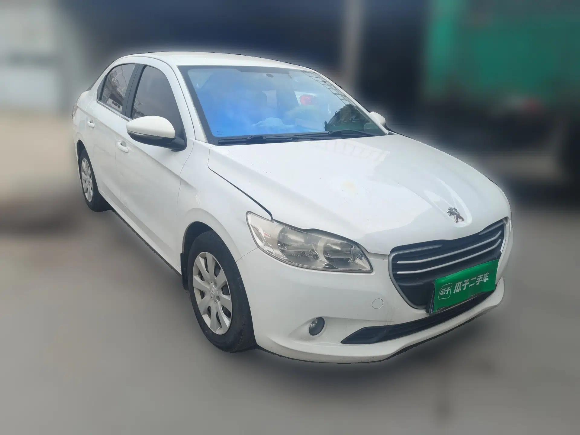 Peugeot 301 2016 1.6L Manual Comfort Edition — миниатюра 3