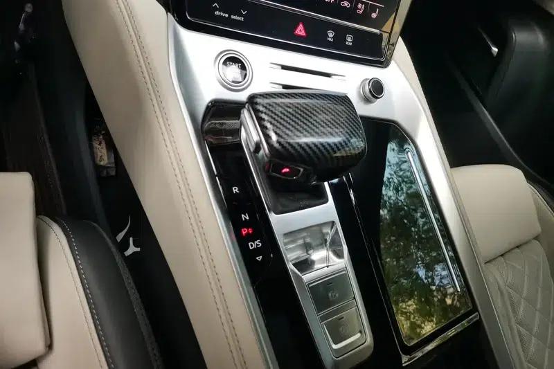 Audi Q6 2023 50TFSI quattro Lingyun Edition One Flying Rider Package — миниатюра 15