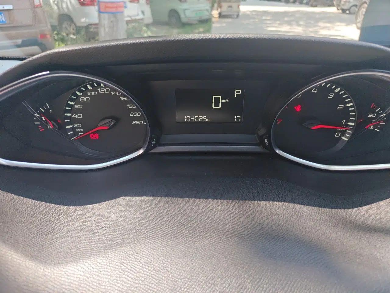 Peugeot 308S 2015 1.2T Automatic Jingchi Edition — миниатюра 12