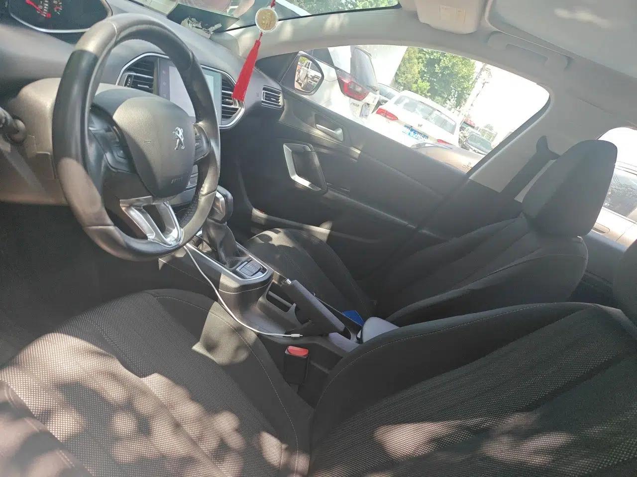 Peugeot 308S 2015 1.2T Automatic Jingchi Edition — миниатюра 15