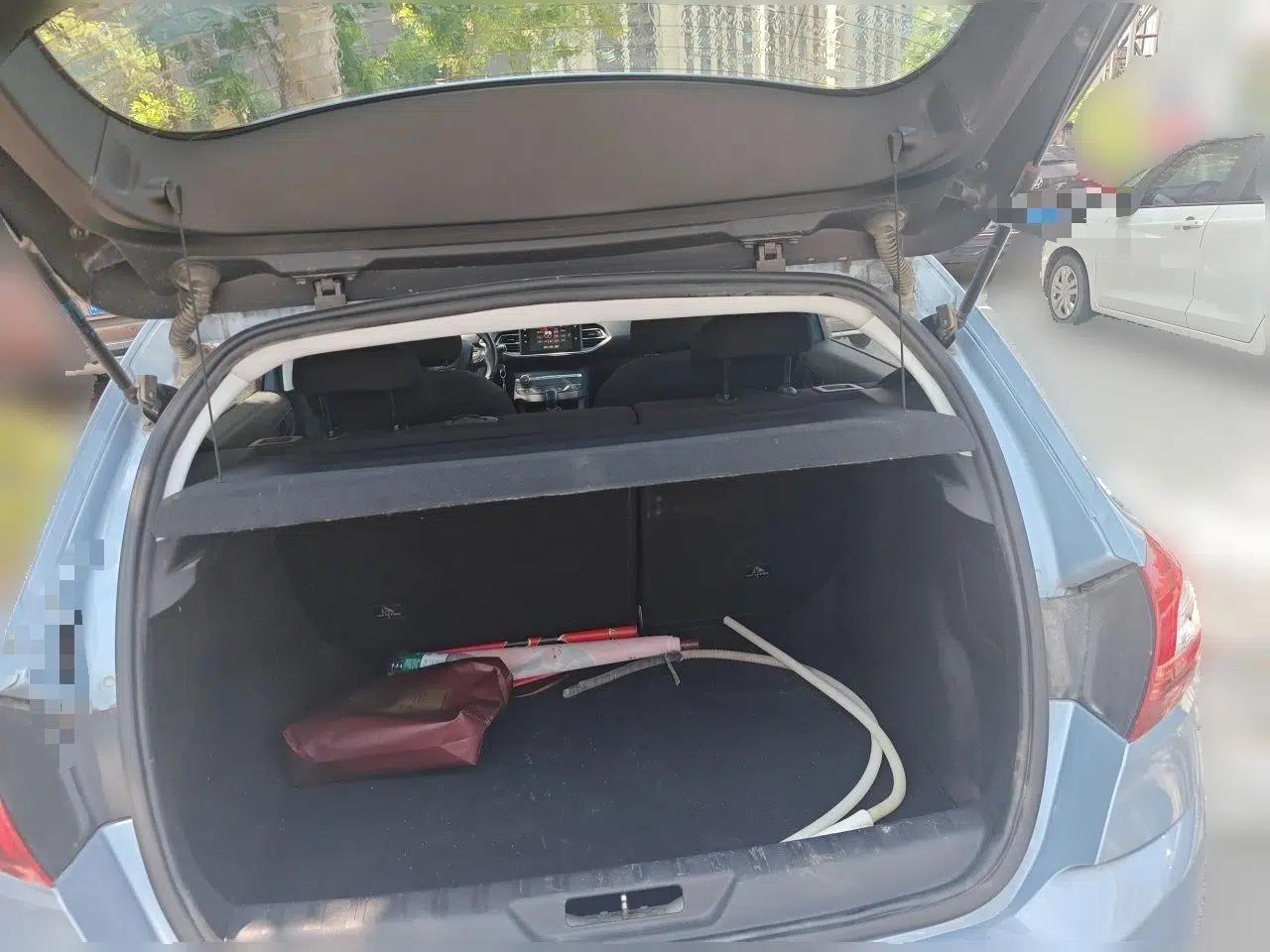 Peugeot 308S 2015 1.2T Automatic Jingchi Edition — миниатюра 19