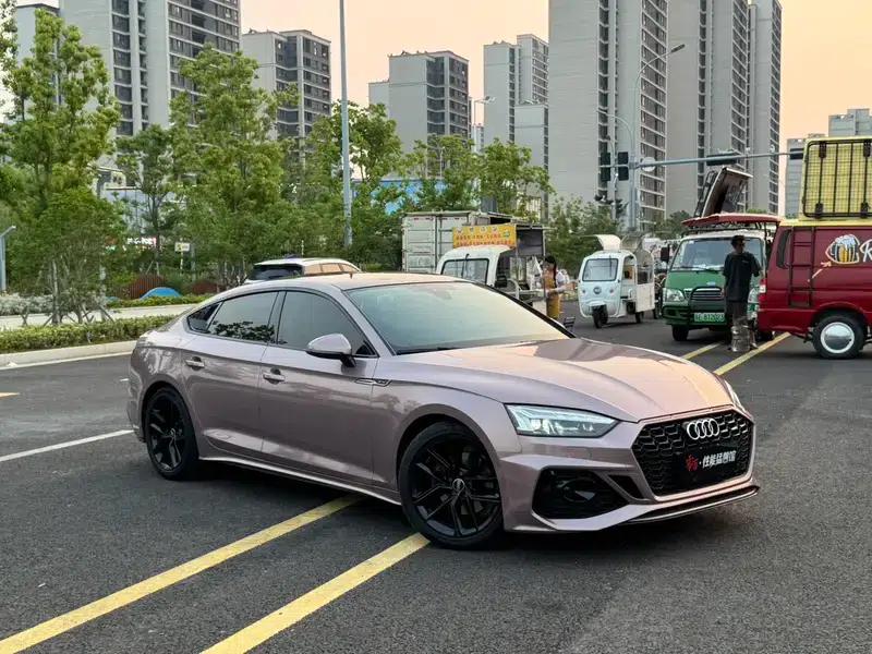 Audi A5 2023 Sportback 40 TFSI Fashion Dynamic Edition — миниатюра 3