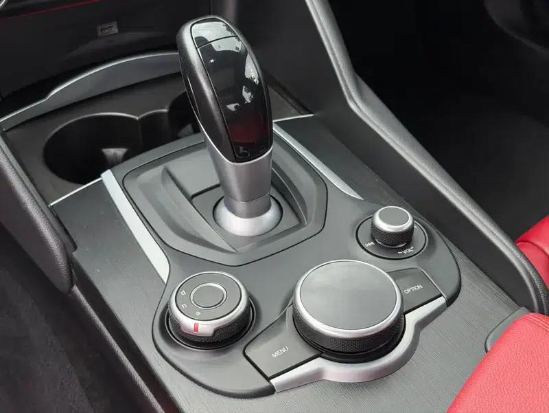 Giulia Juliet 2017 2.0T 200HP Luxury Edition — миниатюра 12