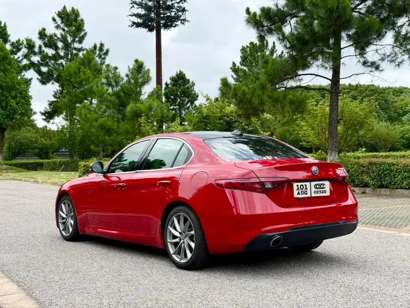 Giulia Juliet 2017 2.0T 200HP Luxury Edition — миниатюра 5
