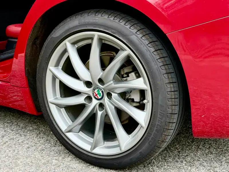 Giulia Juliet 2017 2.0T 200HP Luxury Edition — миниатюра 8