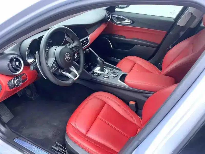 Giulia 2021 2.0T 280HP Veloce Ti Racing Edition — миниатюра 12