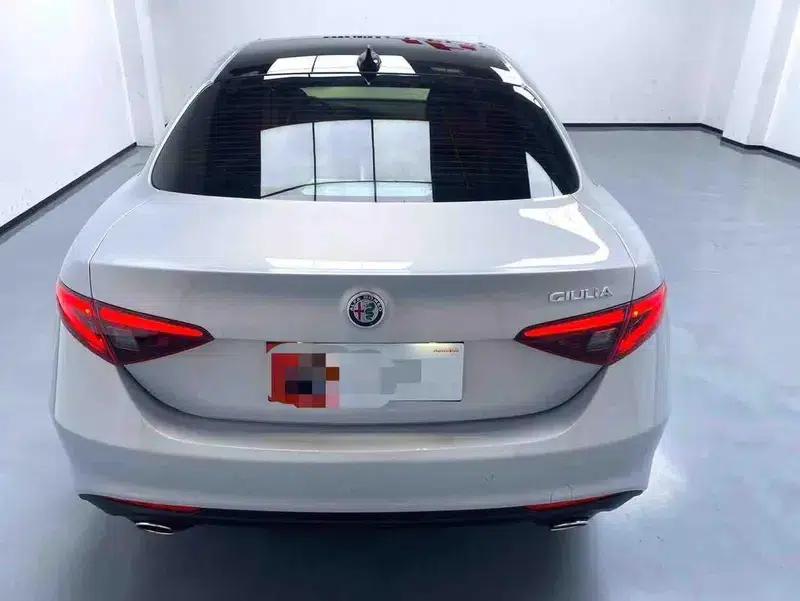 Giulia 2021 2.0T 280HP Veloce Ti Racing Edition — миниатюра 3