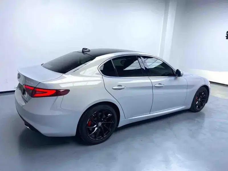 Giulia 2021 2.0T 280HP Veloce Ti Racing Edition — миниатюра 4