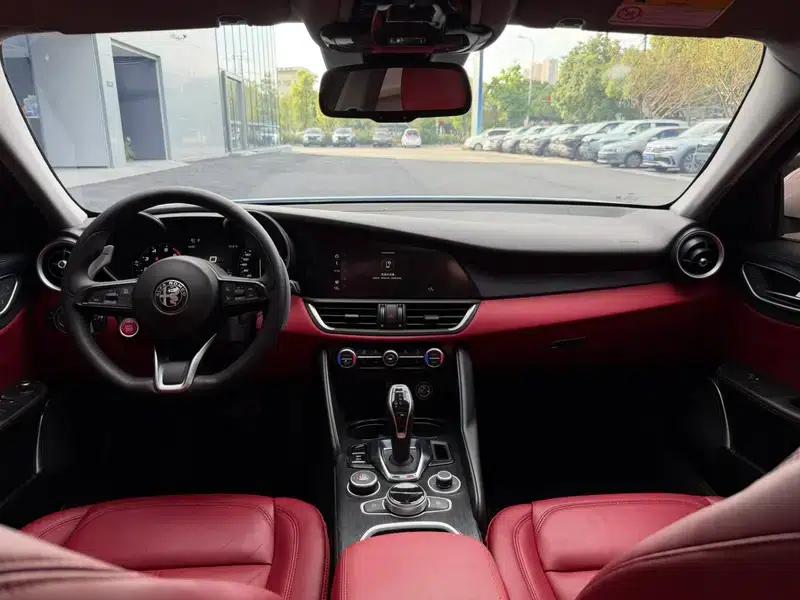 Giulia Juliet 2020 2.0T 280HP Luxury Edition — миниатюра 7