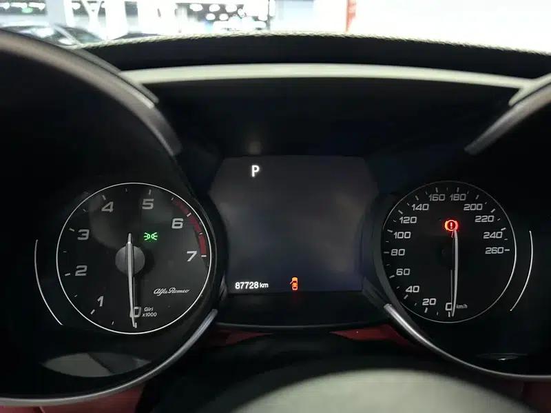Giulia Juliet 2020 2.0T 280HP Luxury Edition — миниатюра 8