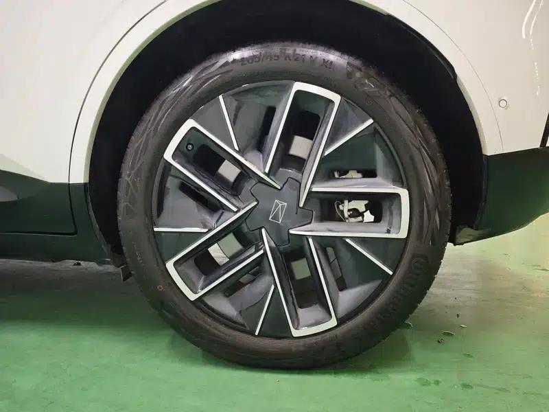 Avita 11 2025 Ultra Rear-Wheel Drive Extended Range — миниатюра 9