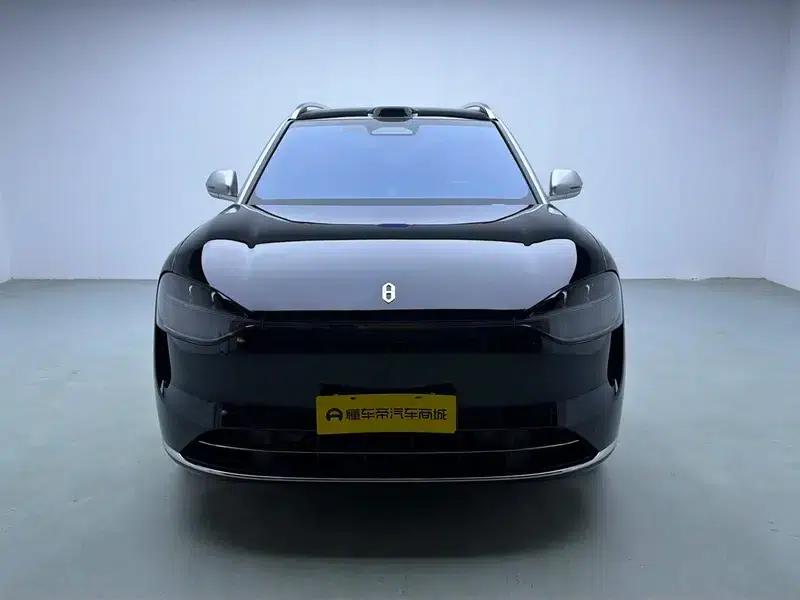 Wenjie M9 2024 Ultra Range Extended 6-Seater — миниатюра 2