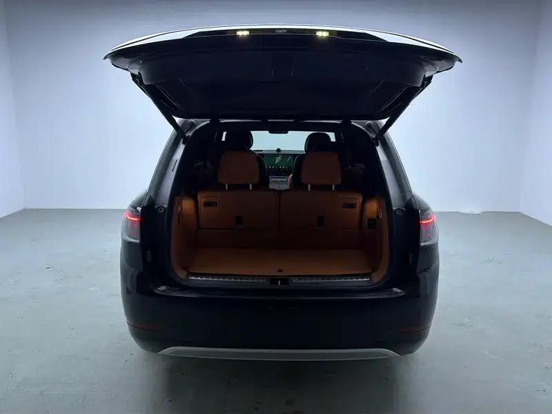 Wenjie M9 2024 Ultra Range Extended 6-Seater — миниатюра 20