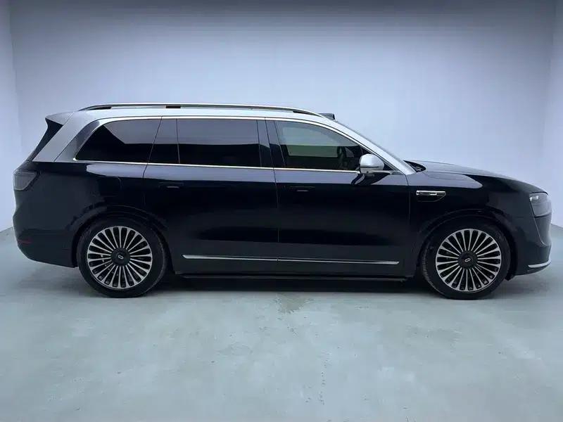 Wenjie M9 2024 Ultra Range Extended 6-Seater — миниатюра 8