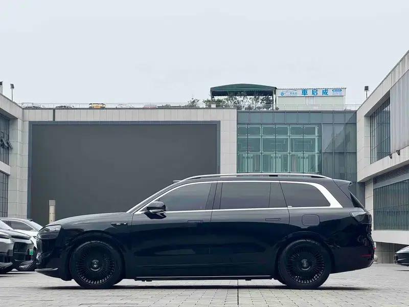 Wenjie M9 2024 Ultra Range Extended 6-Seater — миниатюра 3