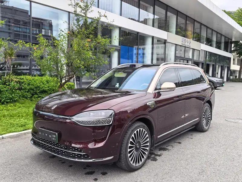 Wenjie M9 2025 Ultra Range Extended 5-Seat Version (192-line LiDAR) — миниатюра 1