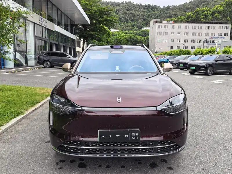 Wenjie M9 2025 Ultra Range Extended 5-Seat Version (192-line LiDAR) — миниатюра 2