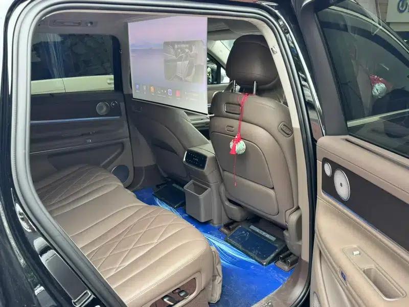 Wenjie M9 2024 Extended Range Ultra 5-Seater — миниатюра 9