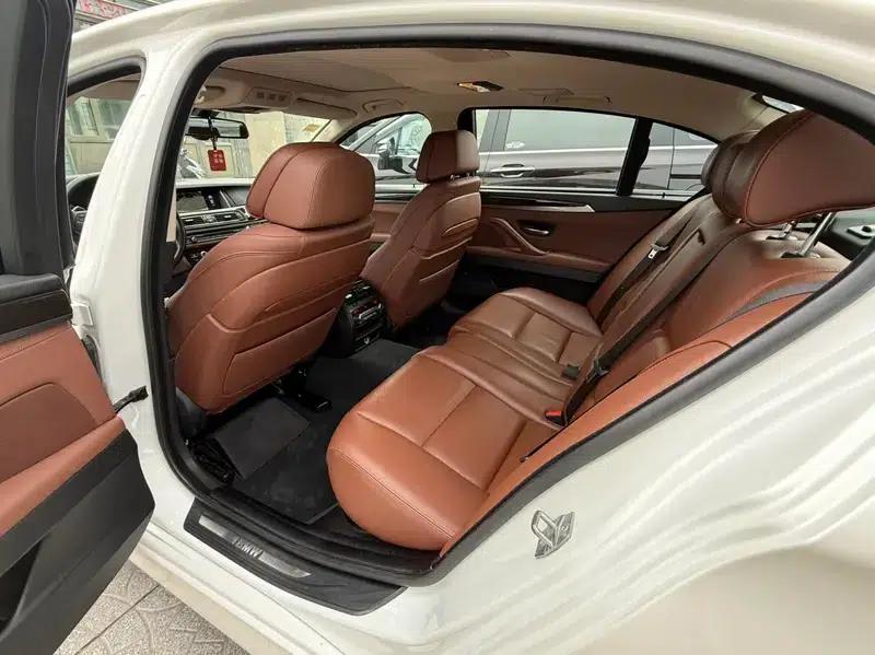 BMW 5 Series 2015 535Li Leading Edition — миниатюра 11