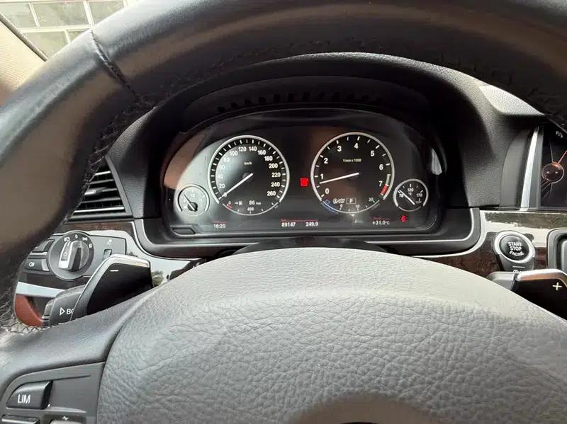 BMW 5 Series 2015 535Li Leading Edition — миниатюра 9