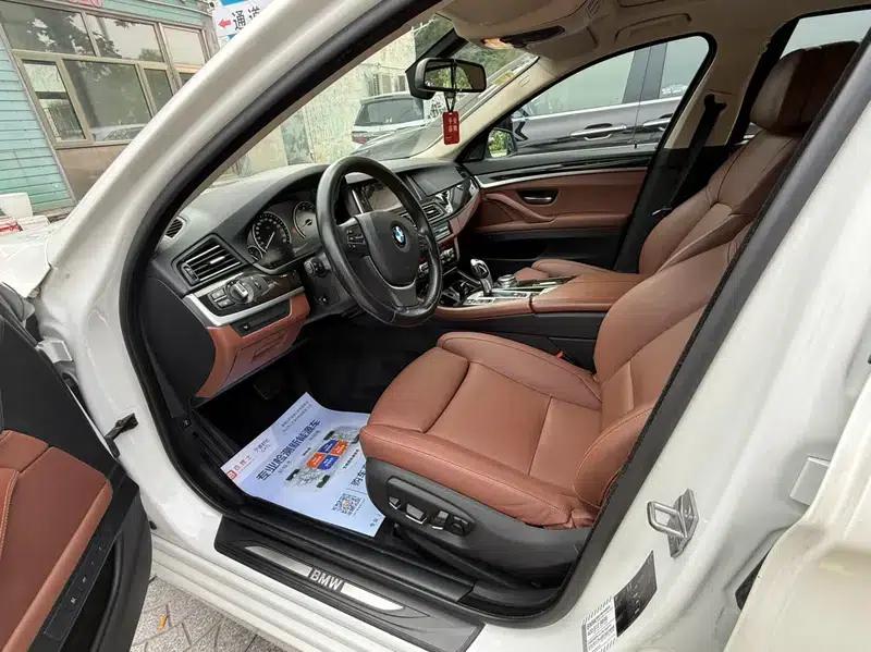 BMW 5 Series 2015 535Li Leading Edition — миниатюра 10