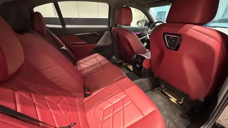 2024 BMW 5 Series 530Li Leading Edition M Sport Package — миниатюра 22