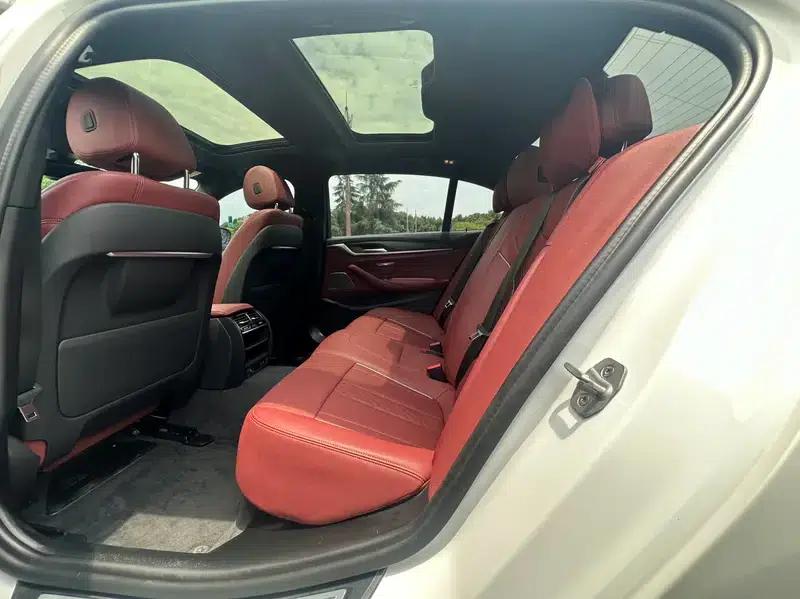 2021 BMW 5 Series 530Li Leading Edition M Sport Package — миниатюра 9
