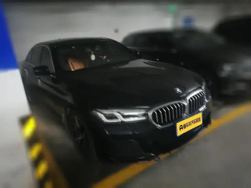 2022 BMW 5 Series Facelift 530Li Luxury M Sport Package — миниатюра 3