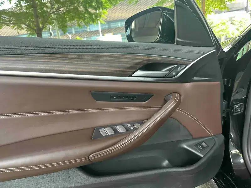 BMW 5 Series 2019 530Li Leading Luxury Package — миниатюра 19
