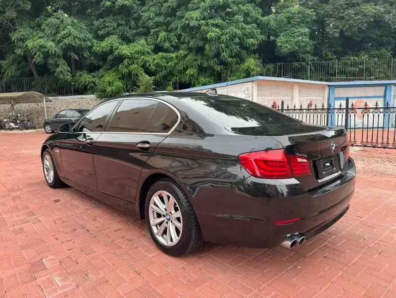 BMW 5 Series 2010 523Li Leading Edition — миниатюра 4