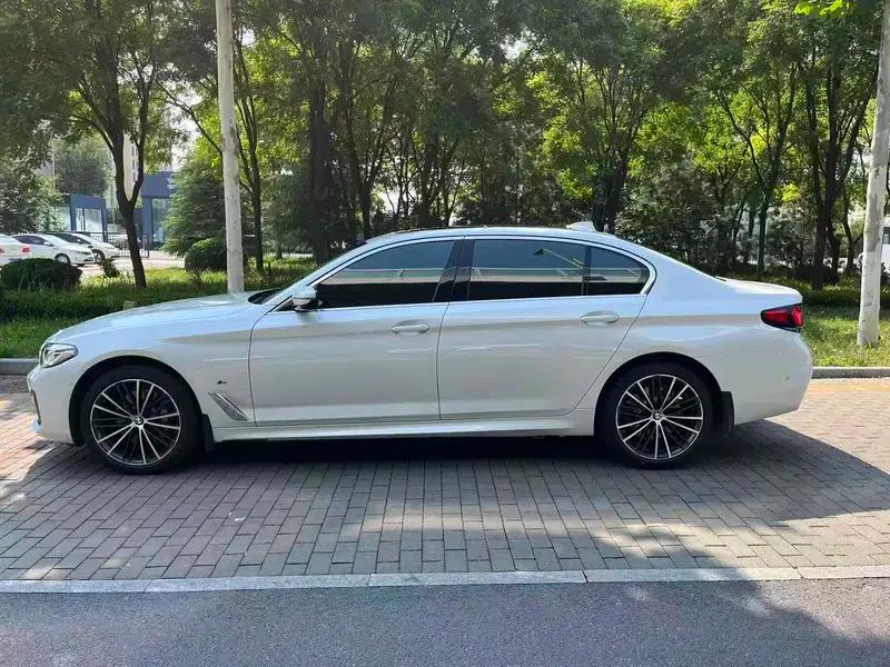 2023 BMW 5 Series Facelift 530Li Leading Edition M Sport Package — миниатюра 2