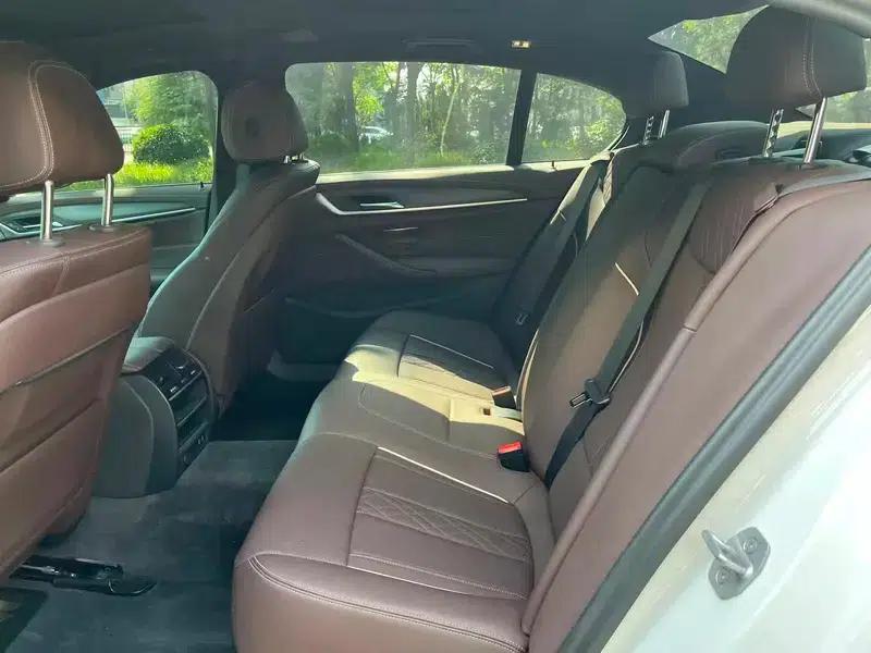2023 BMW 5 Series Facelift 530Li Leading Edition M Sport Package — миниатюра 11