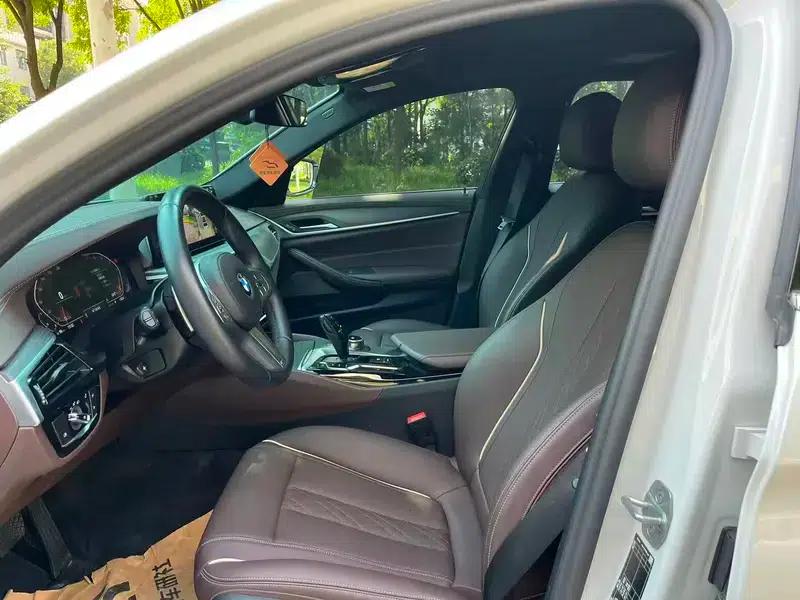 2023 BMW 5 Series Facelift 530Li Leading Edition M Sport Package — миниатюра 10