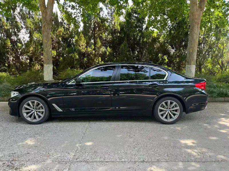 BMW 5 Series 2018 528Li Launch Special Edition — миниатюра 3