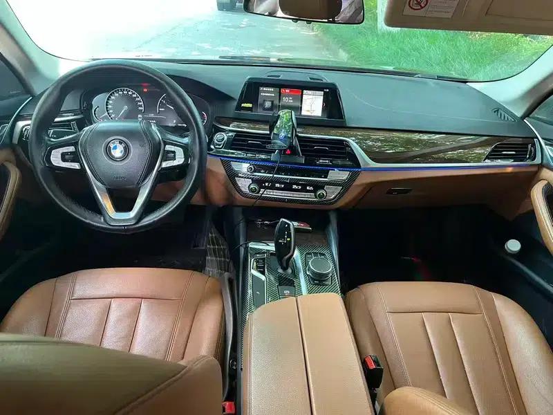 BMW 5 Series 2018 528Li Launch Special Edition — миниатюра 4