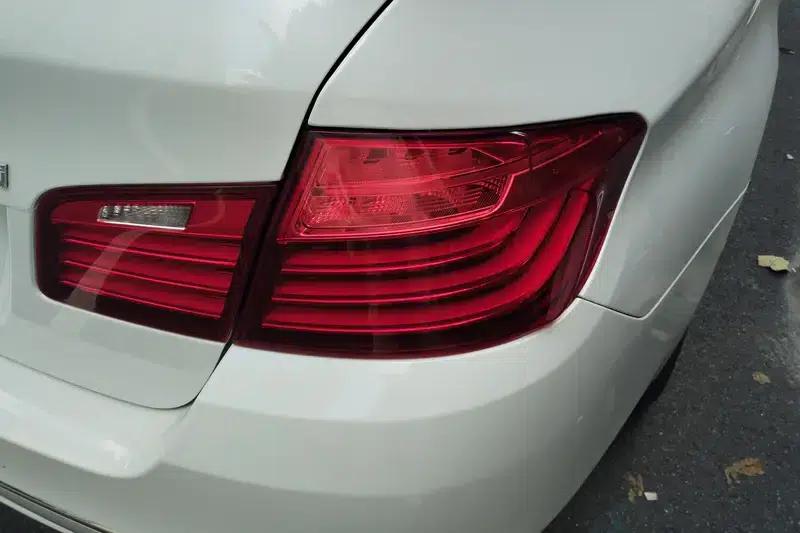 2017 BMW 5 Series 525Li Luxury Design Package — миниатюра 12